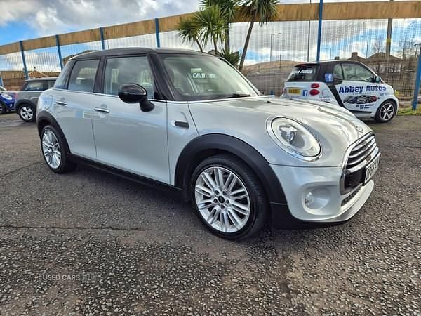 Used Mini Cooper D Hatch 116 HP (85 kW) 2017 Silver Hatchback