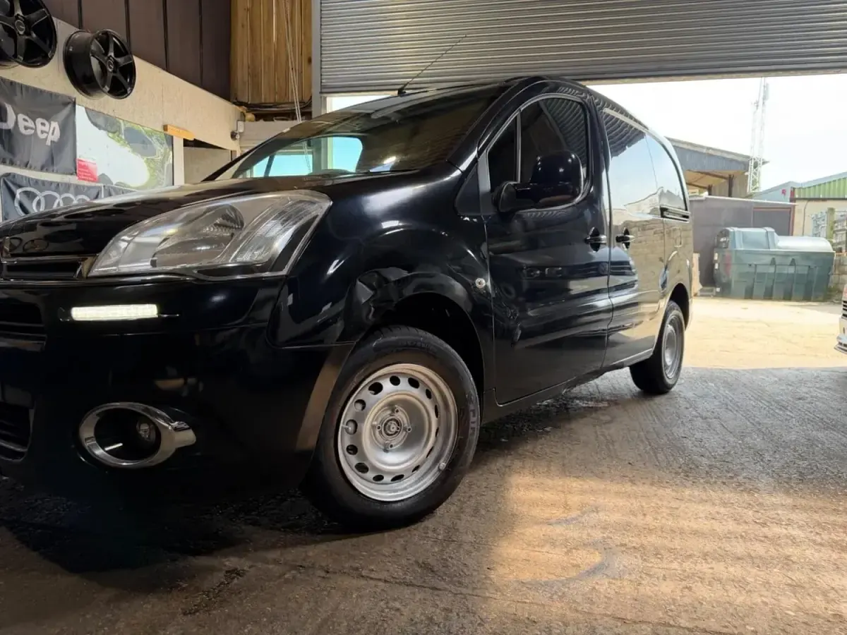 Używany Citroën Berlingo 2014 Czarny Minivan