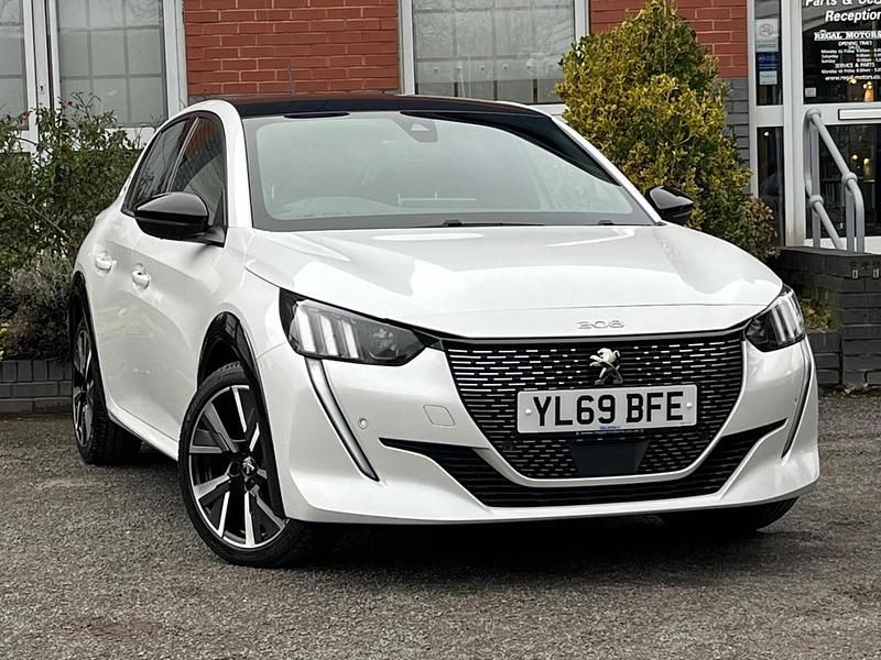 White Used 2020 Peugeot 208 GT-line Hatchback | £12,995 (Fair price) - Image 1/3