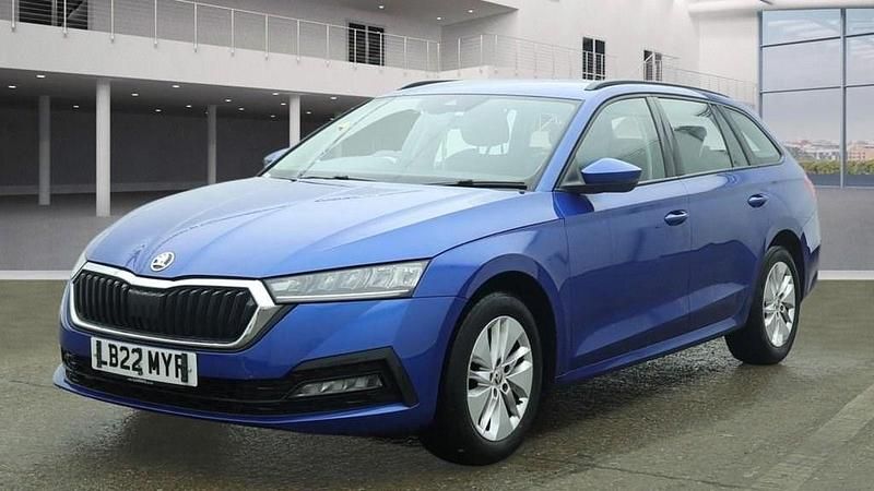 Used Skoda Octavia SE 110 HP (80 kW) 2022 Blue Estate