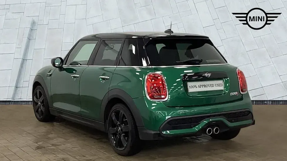 Used Mini Cooper S Classic 176 HP (129 kW) 2023 Green Hatchback