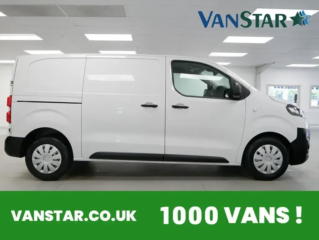 Used Citroën Dispatch 145 HP (106 kW) 2023 White MPV