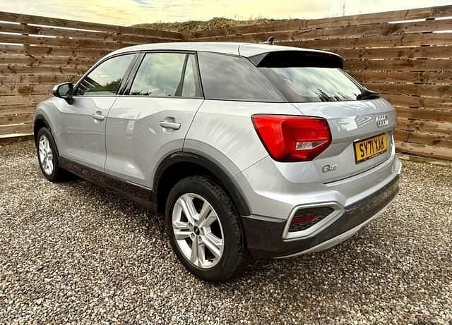 Używany Audi Q2 Sport 116 KM (85 kW) 2021 Srebrny SUV