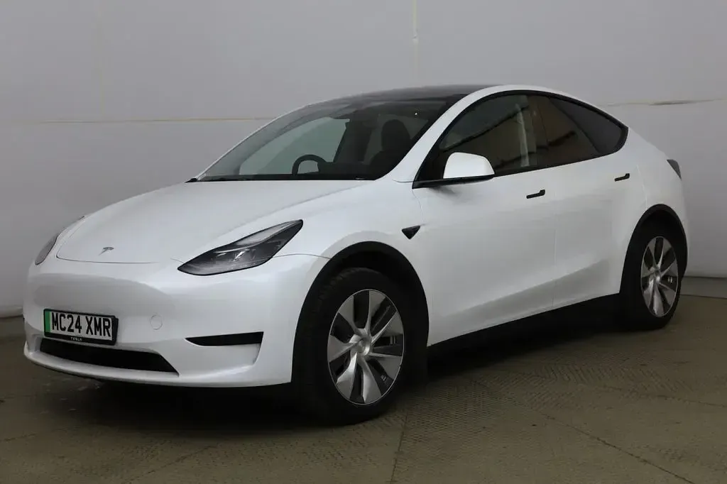 Used Tesla Model Y RWD 254 kW (346 HP) 2024 White SUV