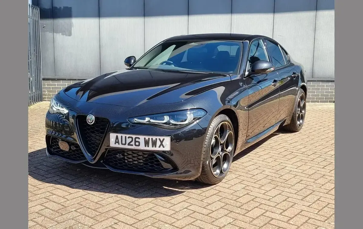 Ny Alfa Romeo Giulia 280 HK (205 kW) 2025 Svart Sedan