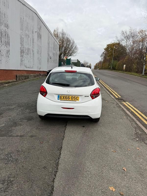 Used Peugeot 208 Active 2016 White Hatchback