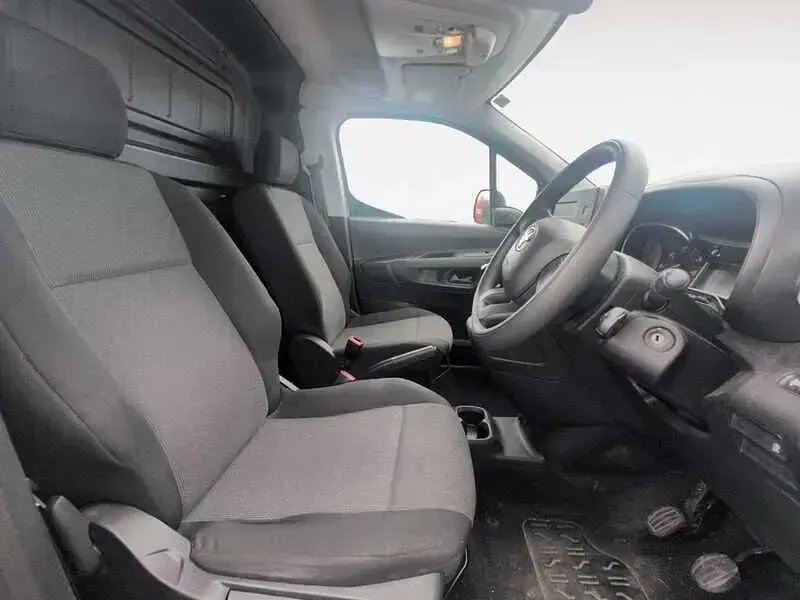 Second-hand Toyota Proace Active 120 CP (88 kW) 2022 Gri Monovolum