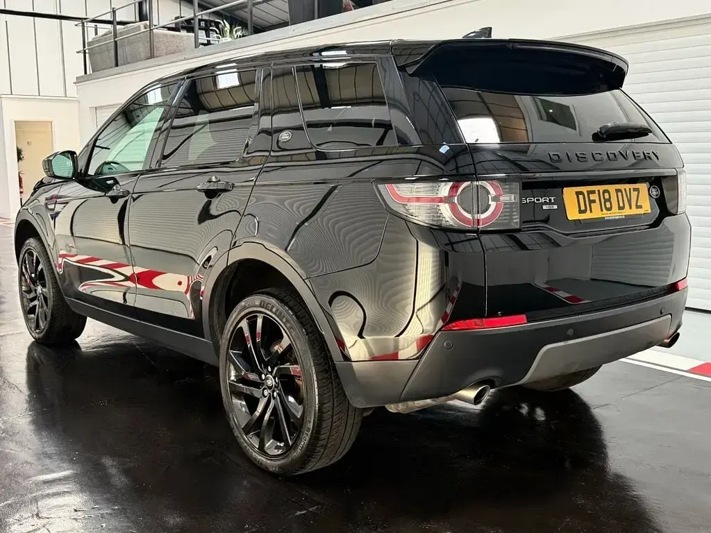 Used Land Rover Discovery Sport HSE 180 HP (132 kW) 2018 Black SUV