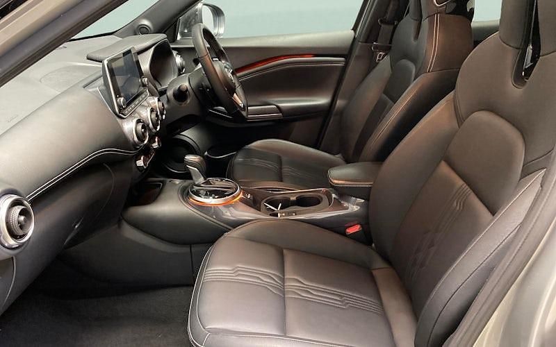 Used Nissan Juke Tekna 114 HP (83 kW) 2023 Silver SUV