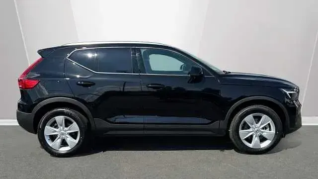 Used Volvo XC40 Core 161 HP (118 kW) 2026 SUV