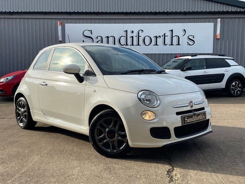 White Used 2015 Fiat 500 S Hatchback | £6,250 (Fair price) - Image 1/4