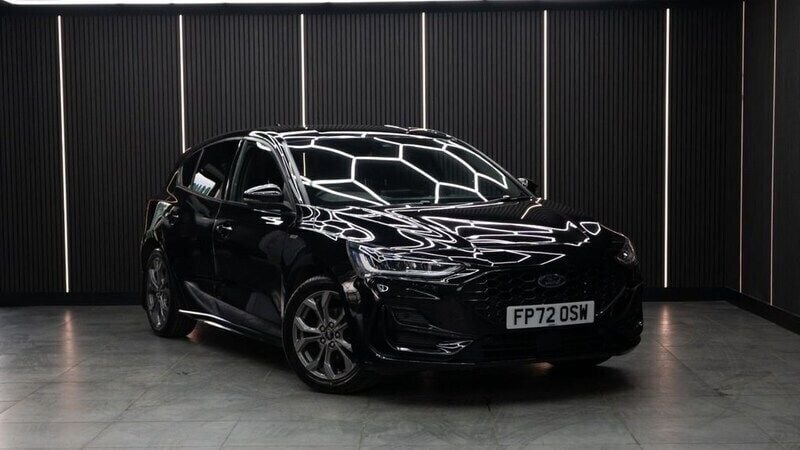 Black Used 2022 Ford Focus ST-Line Hatchback | £15,490 (Fair price) - Image 1/4
