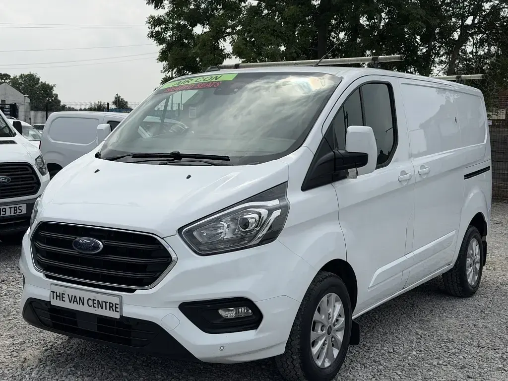 Used Ford Transit Custom Limited 130 HP (95 kW) 2022 White Van