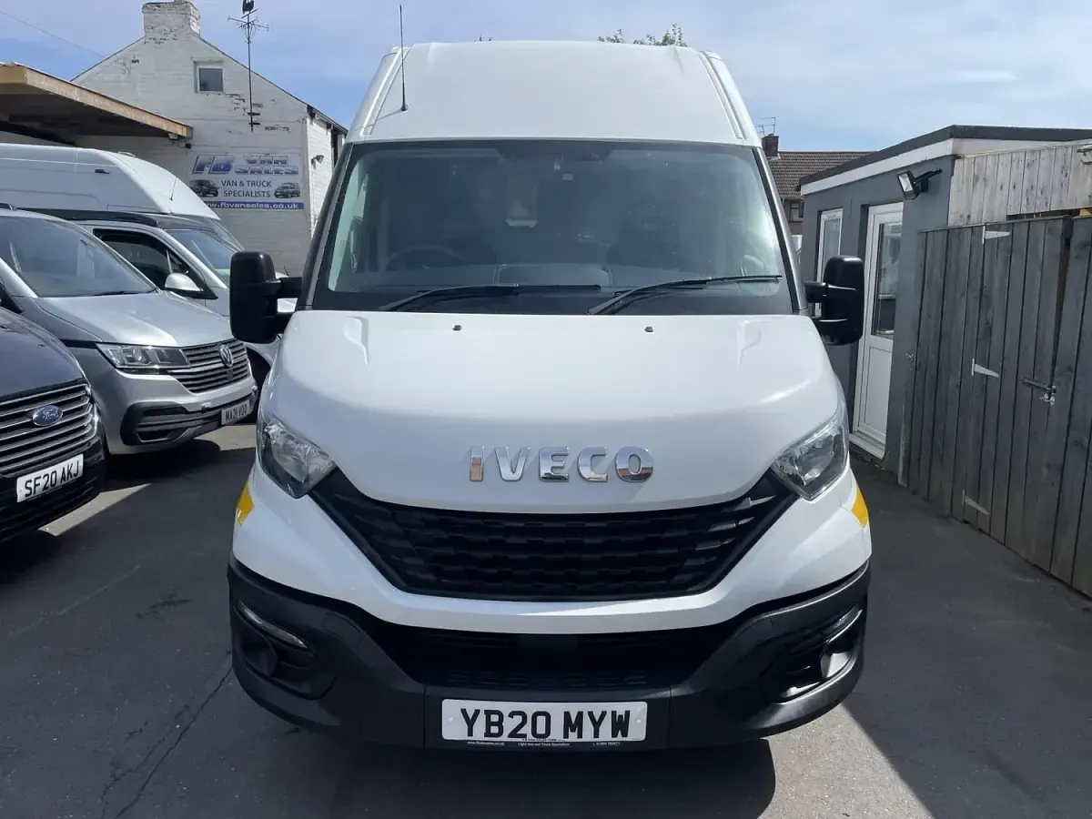 Used Iveco Daily 140 HP (102 kW) 2020 White Van