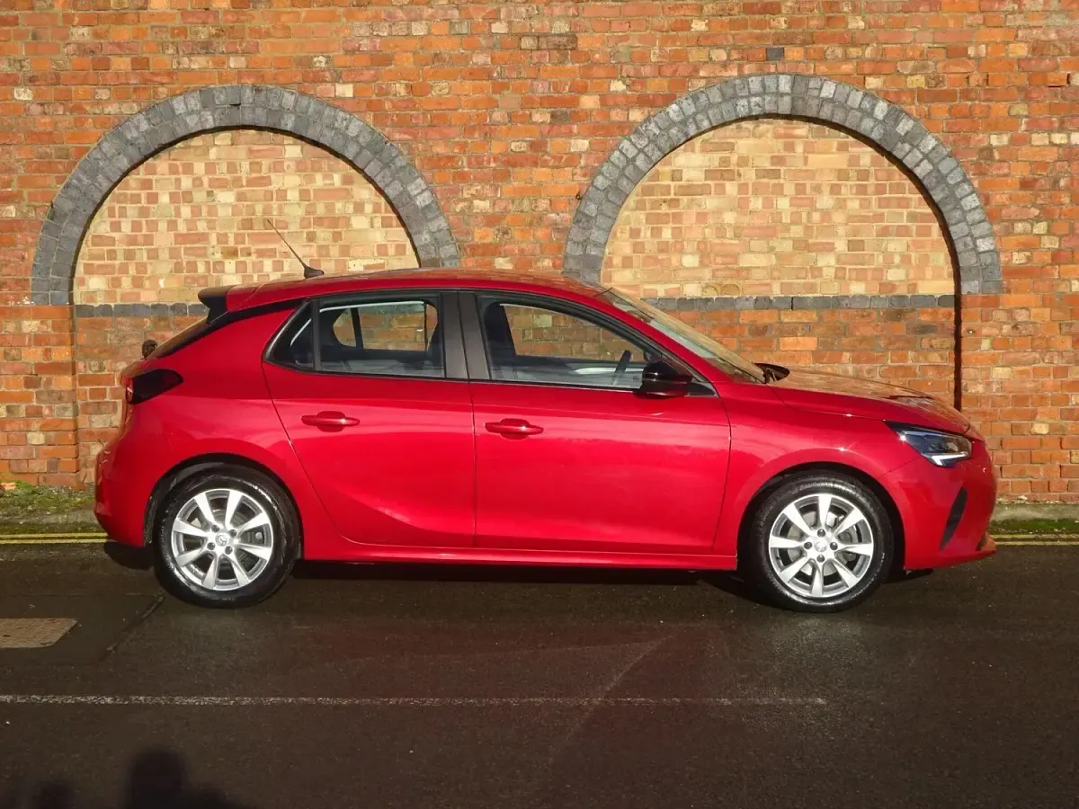 Used Vauxhall Corsa Design Edition 100 HP (73 kW) 2023 Red Hatchback
