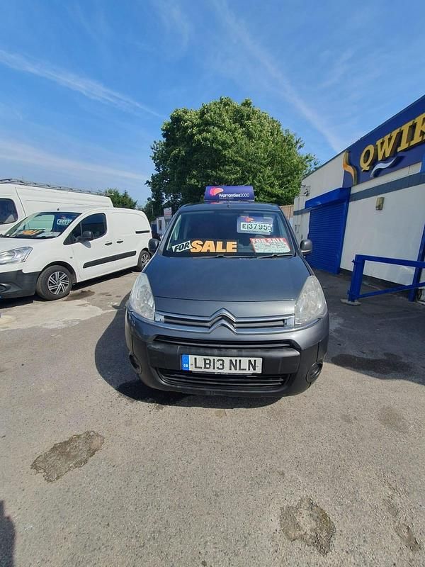 Used Citroën Berlingo 90 HP (66 kW) 2013 Grey MPV
