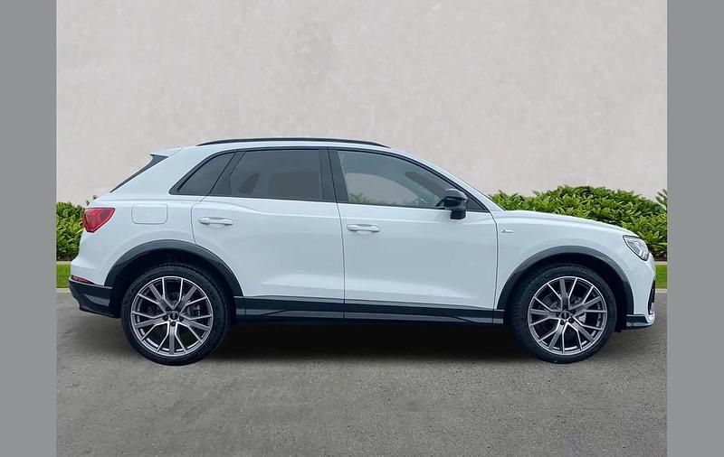 Used Audi Q3 Black Edition 147 HP (108 kW) 2025 White SUV