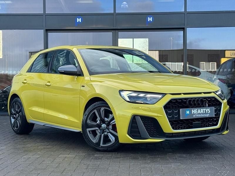 Used Audi A1 Sportback Competition 200 HP (147 kW) 2019 Yellow Hatchback