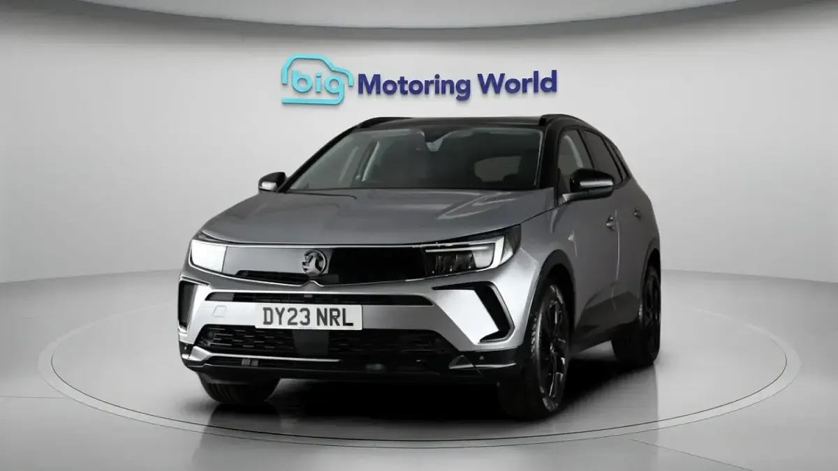 Used Vauxhall Grandland X S 130 HP (95 kW) 2023 Grey SUV