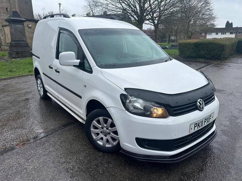 Used VW Caddy 102 HP (75 kW) 2011 White MPV