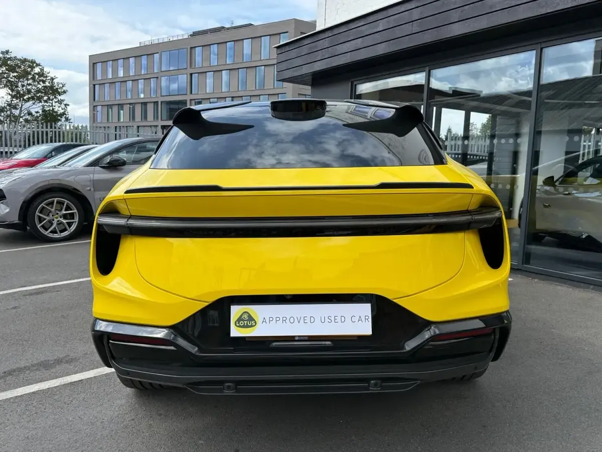 Used Lotus Eletre 675 kW (918 HP) 2026 Yellow SUV