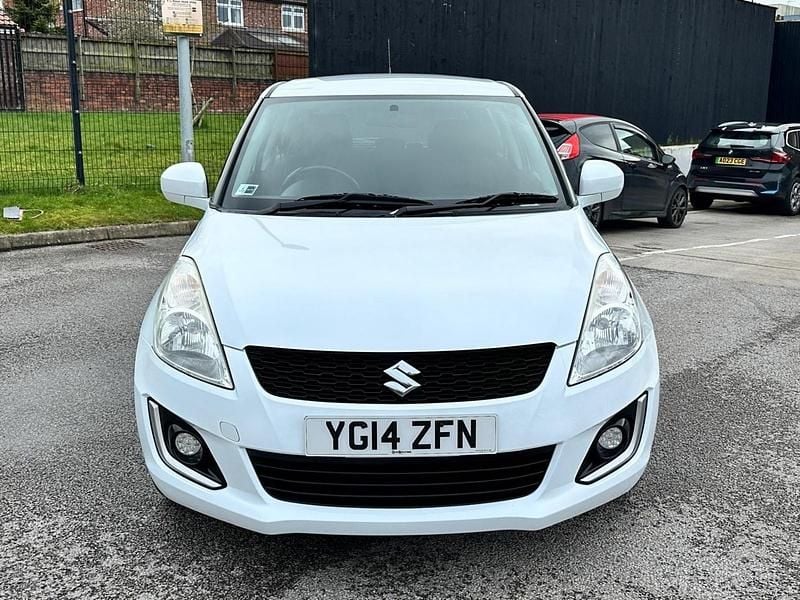 Used Suzuki Swift SZ3 2014 White Hatchback