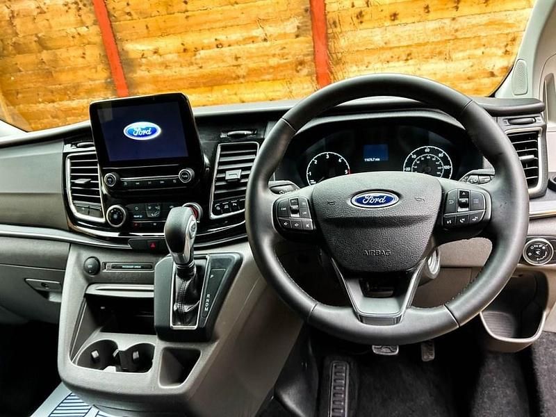 Used Ford Tourneo Titanium 130 HP (95 kW) 2024 Silver MPV