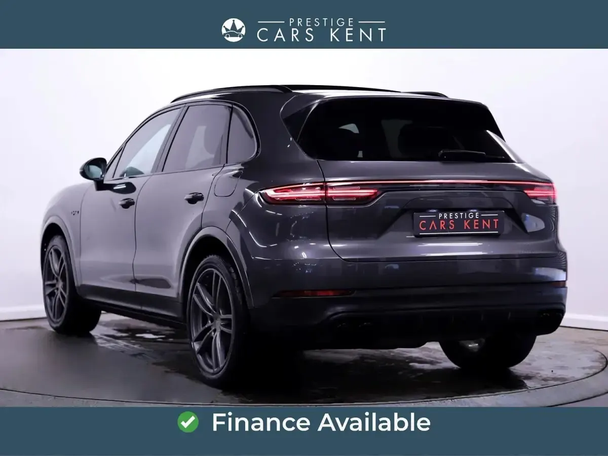 Usado Porsche Cayenne 462 HP (339 kW) 2020 Cinzento SUV