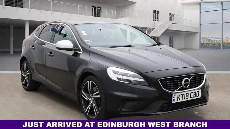 Black Used 2019 Volvo V40 R-Design Estate | £9,995 (Fair price) - Image 1/4
