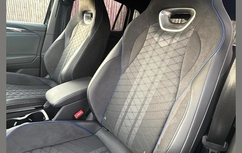 Black Used 2025 VW Tiguan R-line SUV | £34,999 (Fair price) - Image 1/4