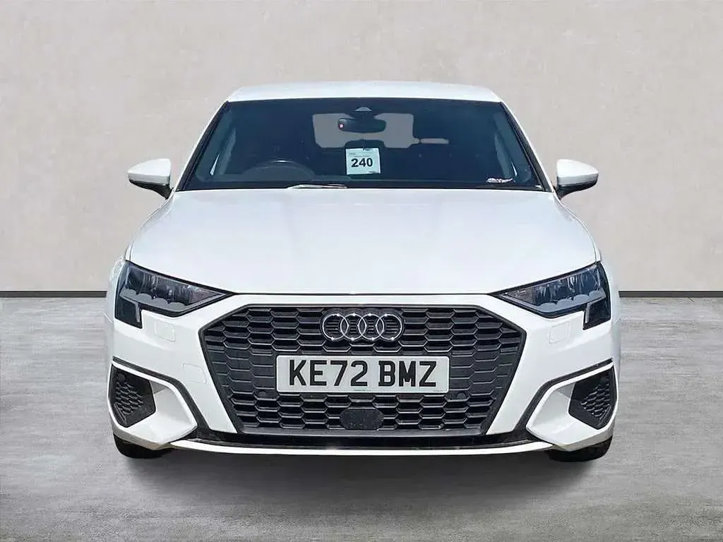 Used Audi A3 Advanced 108 HP (79 kW) 2023 White Sedan