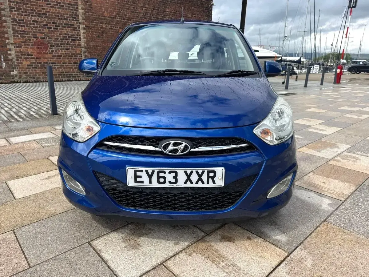 Used Hyundai i10 Active 83 HP (61 kW) 2013 Blue Hatchback