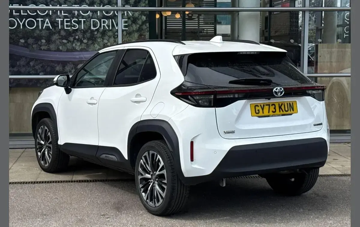 Used Toyota Yaris Cross 113 HP (83 kW) 2023 White SUV