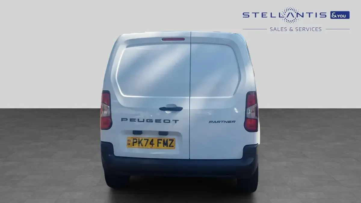 Used Peugeot Partner 129 HP (94 kW) 2024 White MPV