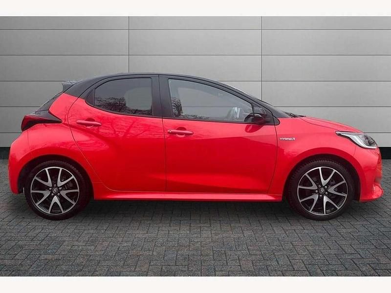 Used Toyota Yaris Hybrid Edition 116 HP (85 kW) 2020 Orange Hatchback