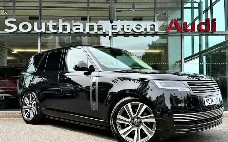 Used Land Rover Range Rover 615 HP (452 kW) 2025 SUV