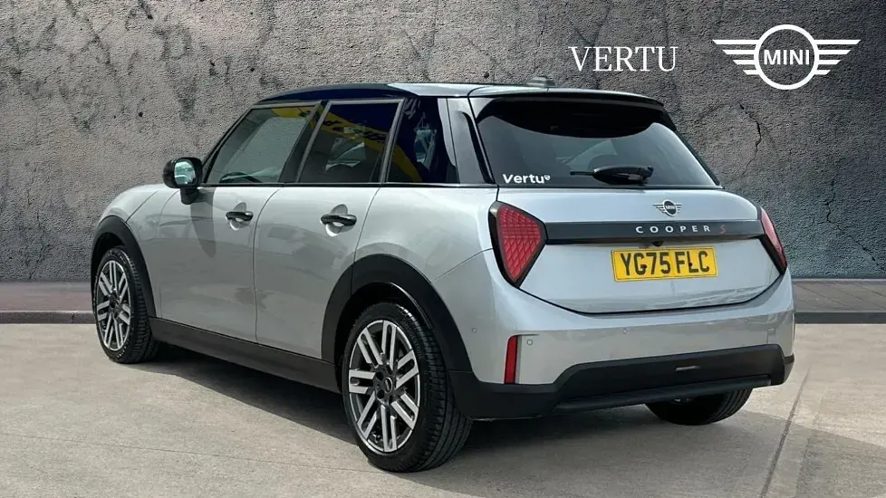 Used Mini Cooper S Hatch 201 HP (147 kW) 2025 Silver Hatchback