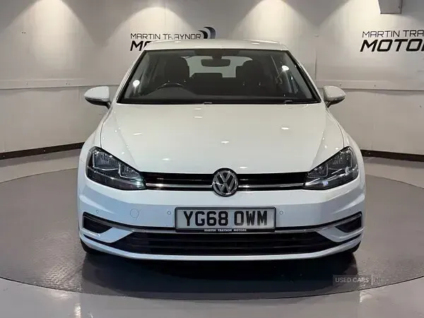 Used VW Golf VII SE 2018 White Hatchback