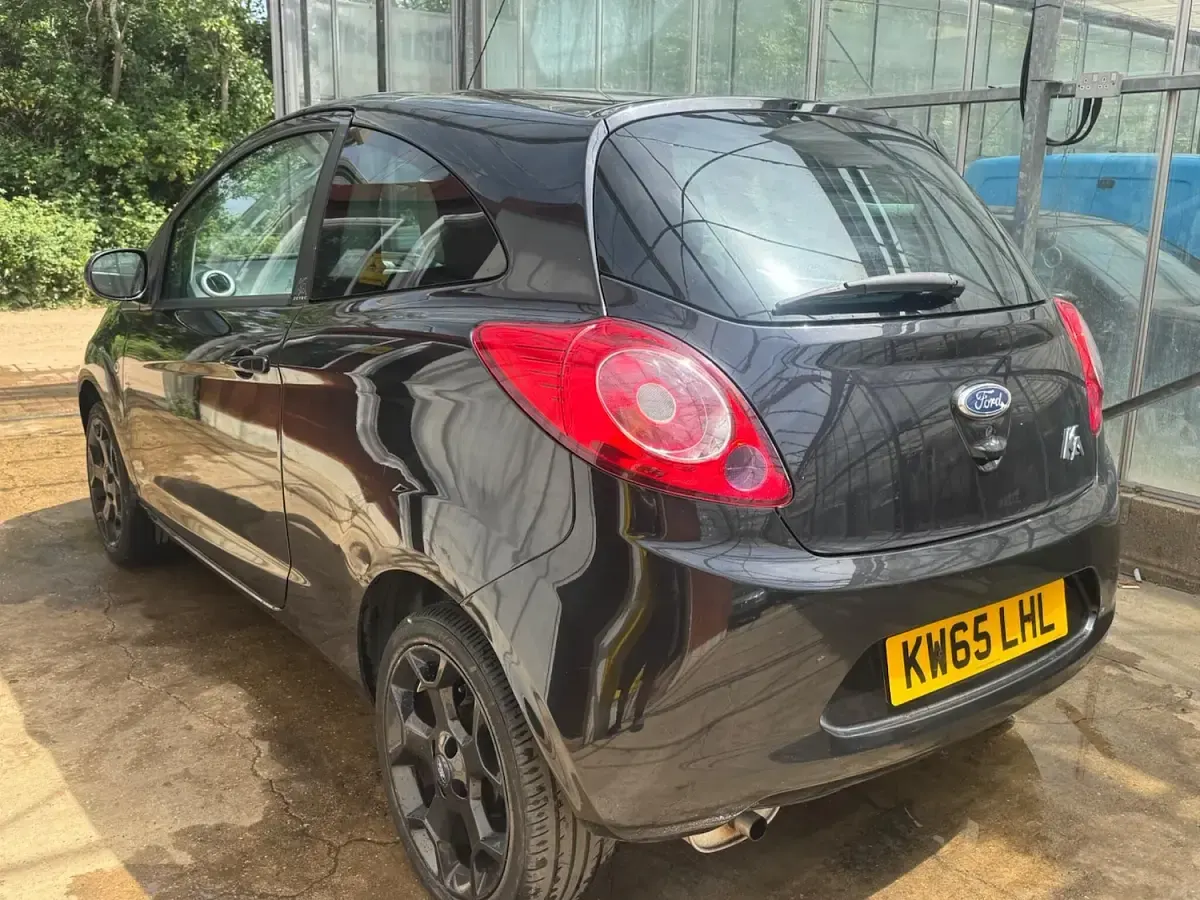 Used Ford Ka Zetec 69 HP (50 kW) 2016 Black Hatchback