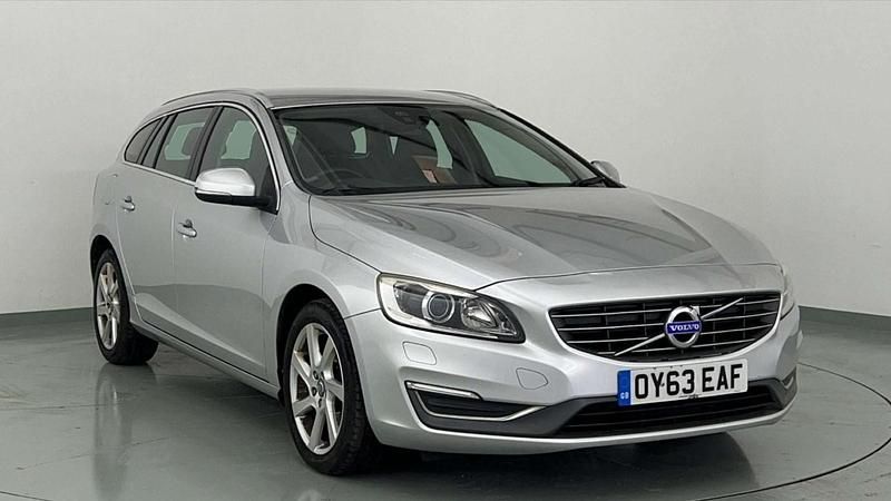 Used Volvo V60 SE Lux 115 HP (84 kW) 2013 Silver Estate