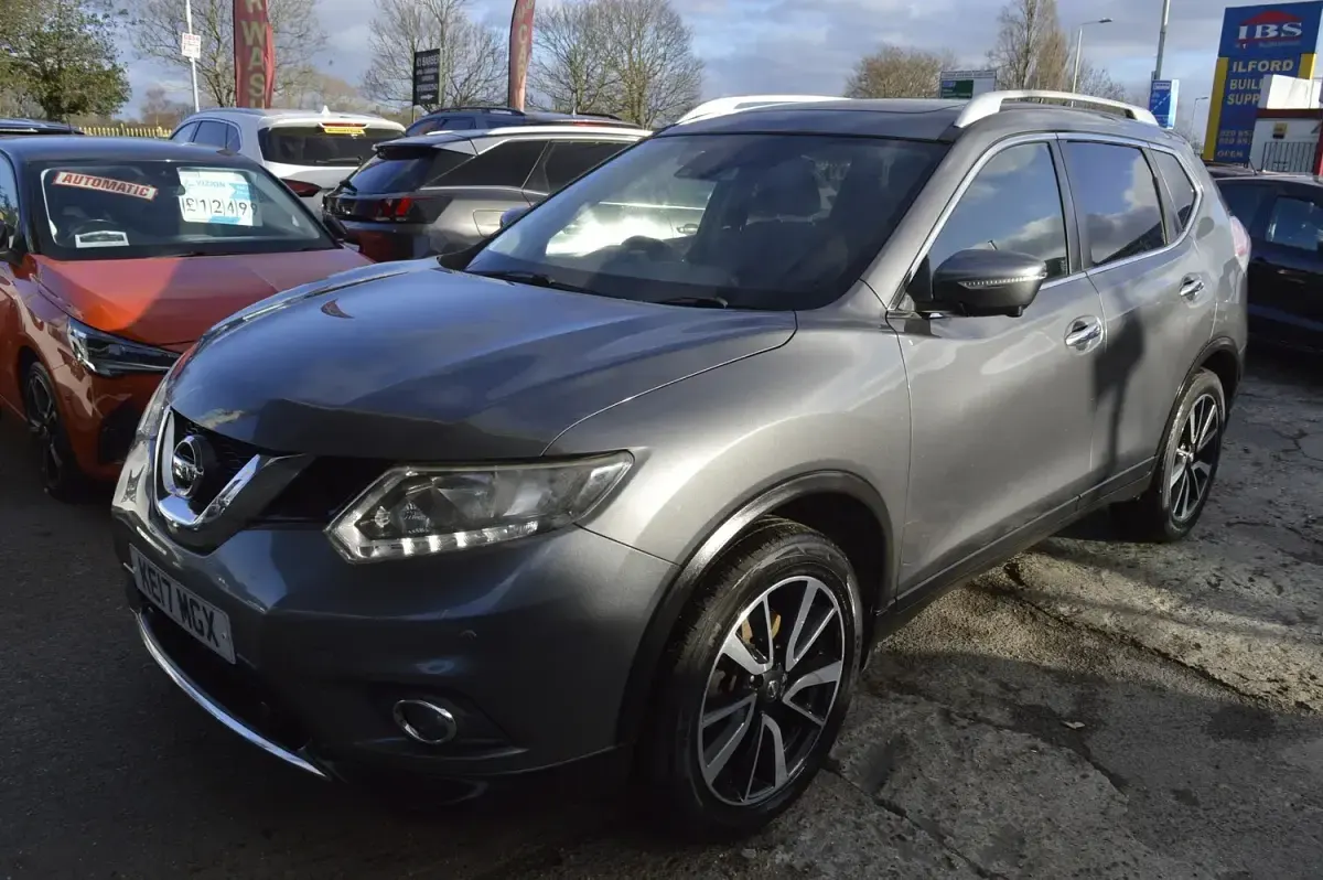 Used Nissan X-Trail N-Vision 130 HP (95 kW) 2017 Grey SUV