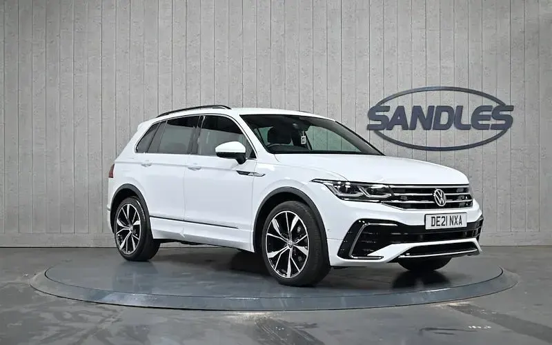 Usado VW Tiguan R-line 150 CV (110 kW) 2023 SUV