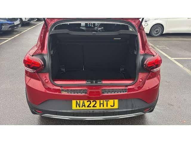 Used Dacia Sandero Comfort 90 HP (66 kW) 2022 Red SUV