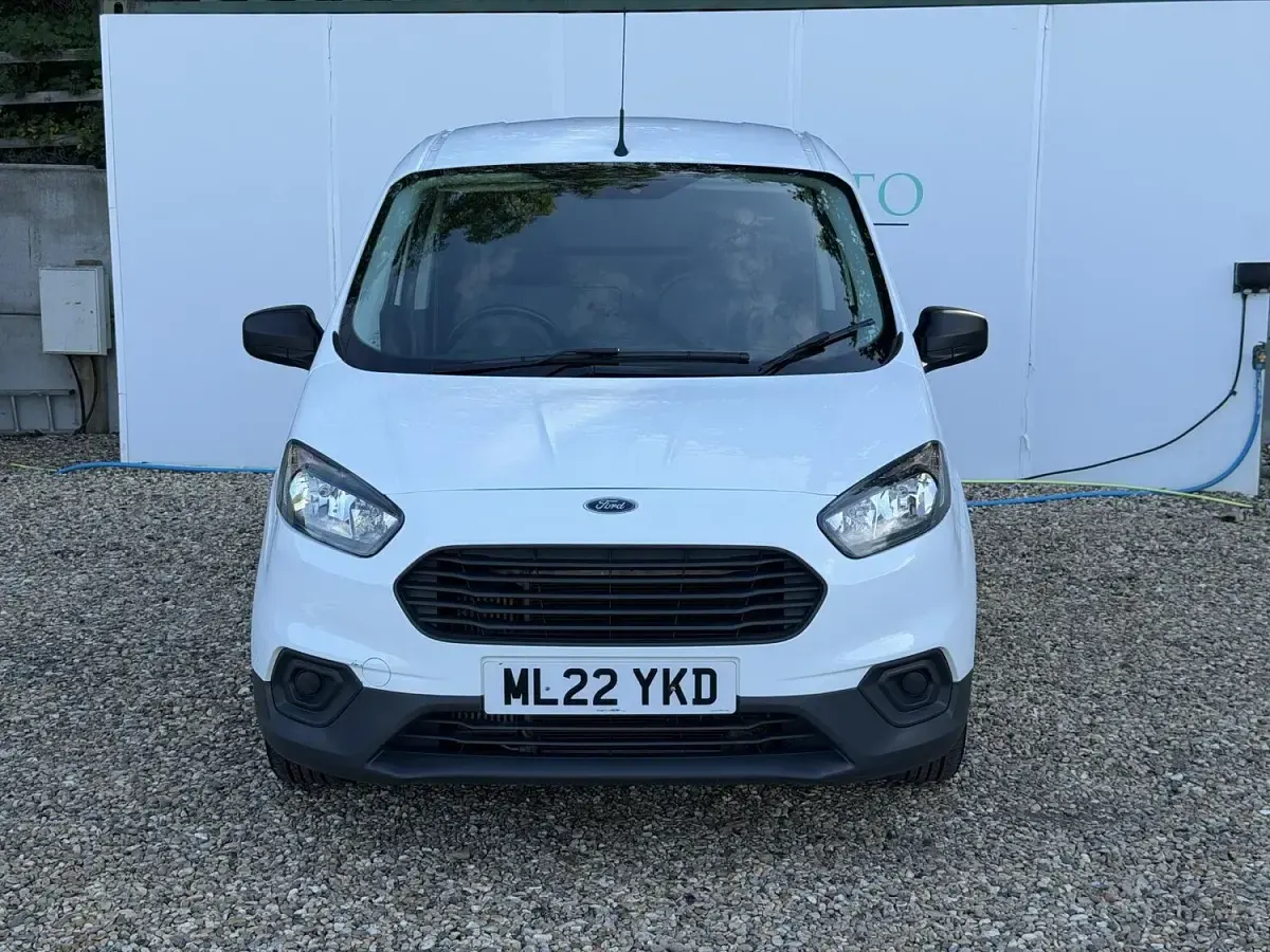 Used Ford Transit Courier 100 HP (73 kW) 2022 White Van