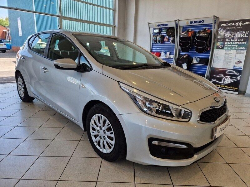 Silver Used 2017 Kia Ceed 2 Hatchback | £6,000 (Fair price) - Image 1/4