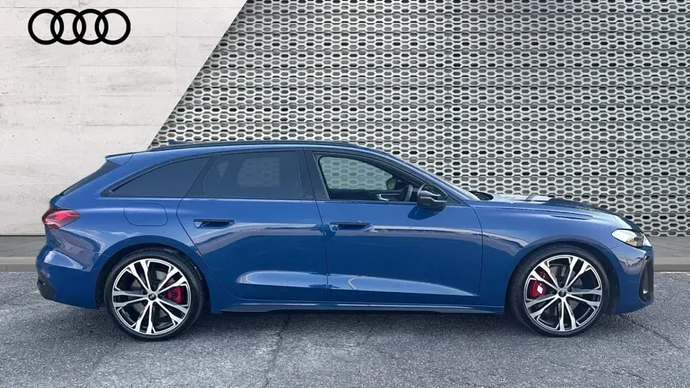 Used Audi A5 Sportback Advanced 367 HP (269 kW) 2025 Blue Hatchback