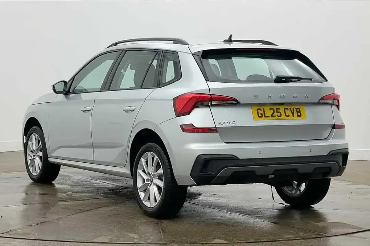 Used Skoda Kamiq SE 94 HP (69 kW) 2025 Brilliant silver metallic SUV