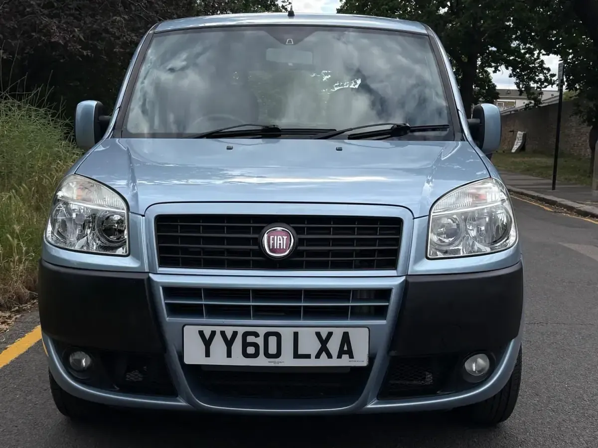 Used Fiat Doblò Dynamic 95 HP (69 kW) 2011 Blue MPV