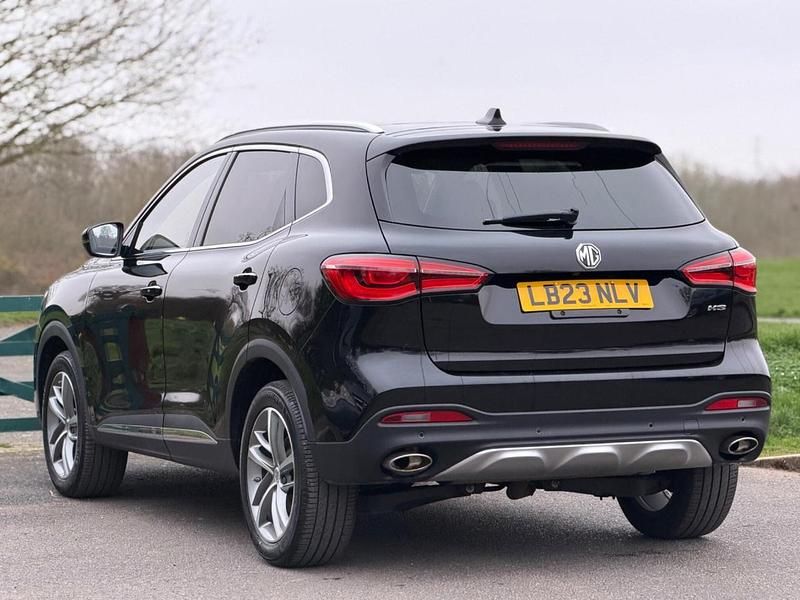 Used MG HS Exclusive 162 HP (119 kW) 2023 Black SUV