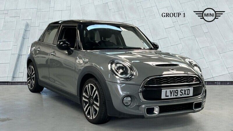 Grey Used 2019 Mini Cooper S Exclusive Hatchback | £16,950 (Fair price) - Image 1/4
